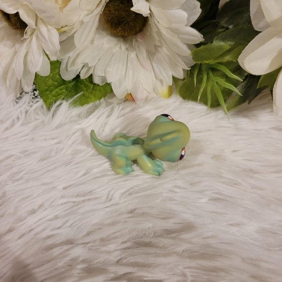 2/$10 Littlest Pet Shop Authentic LPS #29 Green Iguana Lizard Brown Eyes - Picture 6 of 12